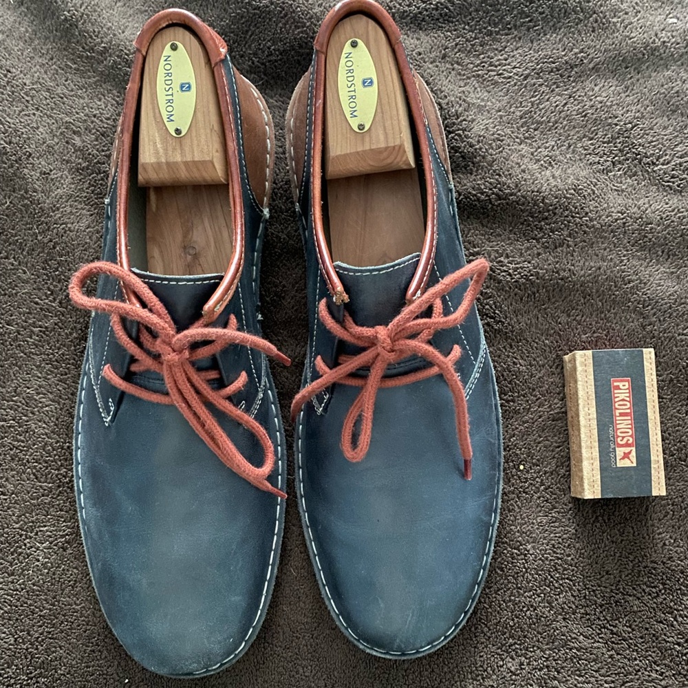 Size 45 Euro Pikolinos leather shoes. Low chukka style